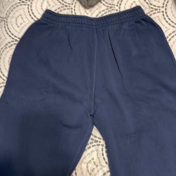 Great condition. Mens Navy Blue Nike Sweatpants. Size Large - Picture 6 of 7